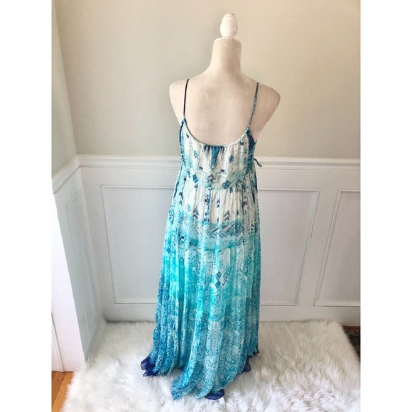 HEMANT & NANDITA Blue and White Maxi Dress - Picture 8 of 9